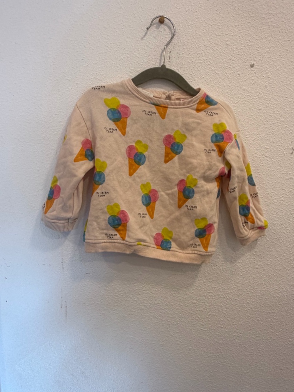 Zara Cream Sweatshirt with Multicolor Ice Cream Print